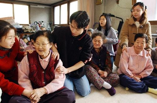 韩国国土面积和人口_2013年韩国人口